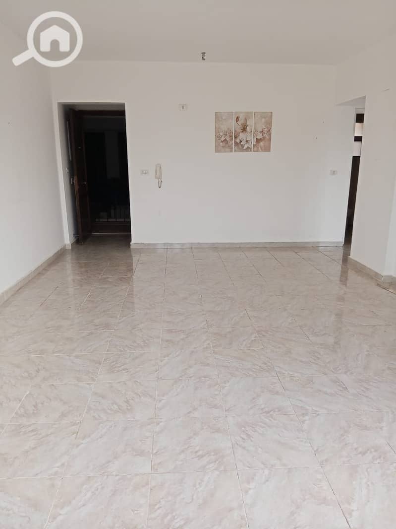 9 690dfbfe-0a36-435d-95c1-f040f1b8ada1. jpeg