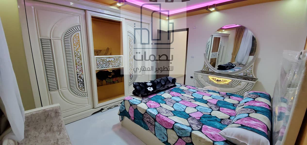 4 04a46d5b-bac5-49c7-bef5-d787a8b7cbc2. jpg