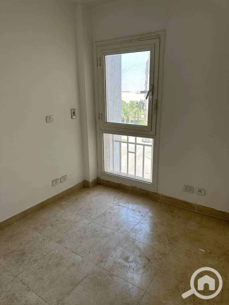 4 5c24d91e-ae33-4126-8b92-a91d85e03cb2. jpeg