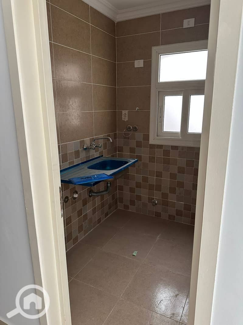 8 516ae61d-a230-439a-8645-d1afef045366. jpeg