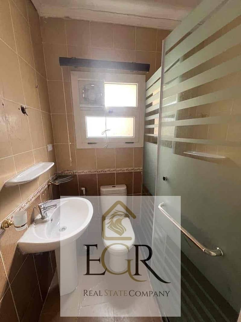 4 1d939ed3-0426-4cfa-a561-3642dfd31d3a. jpg