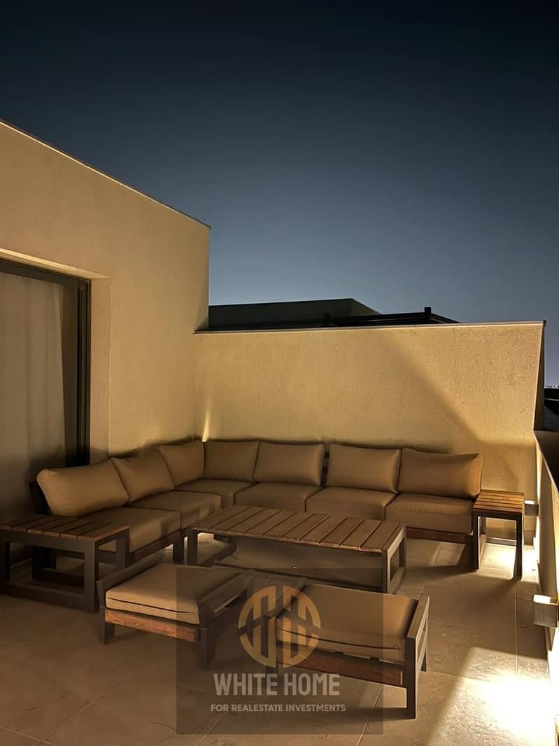 7 9886bd9f-7bcd-426a-a08f-3bee881351c0. jpeg