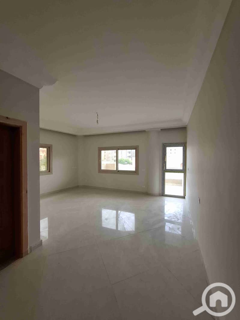 1000478047. jpg 1000478047. jpg