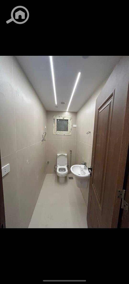 7 58a023f8-db4d-4b43-a859-0c7d916d9253. jpeg