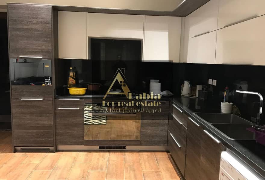 10 ea234184-a59e-417a-9490-5df37b0aba00. jpg