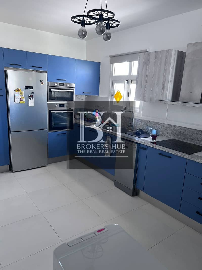 2 7b2b7b5f-250a-4076-ae91-8c24ef4f14f6. jpeg