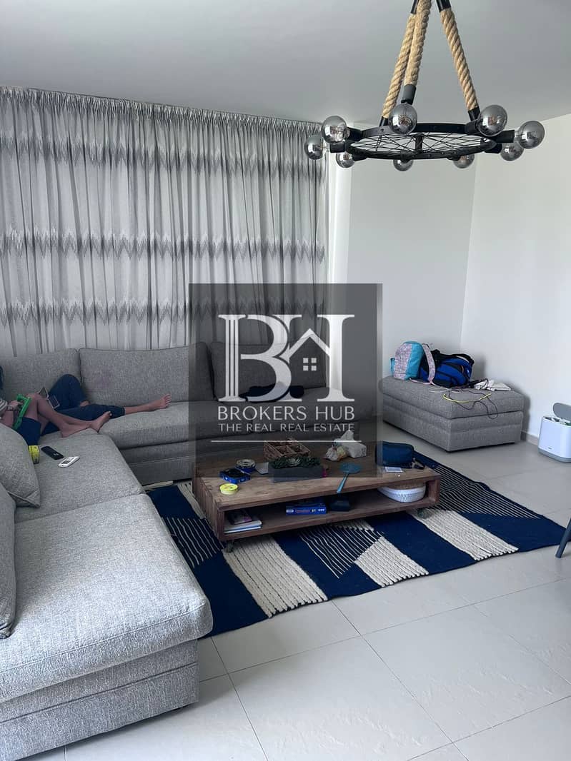 3 93b802d3-c53e-4ba1-a1e6-8897bdfe484f. jpeg