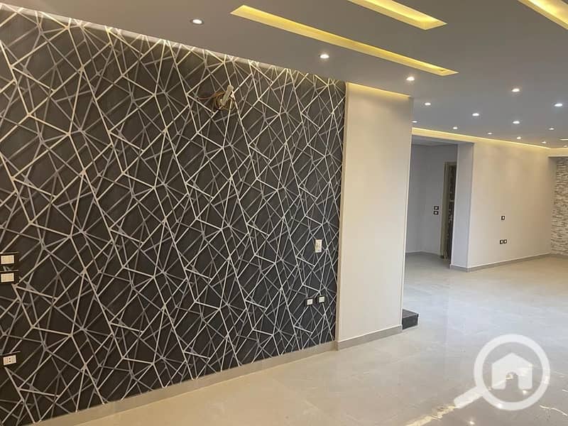 4 98b69bb7-ec12-4fa7-a21b-5913501e506d. jpeg