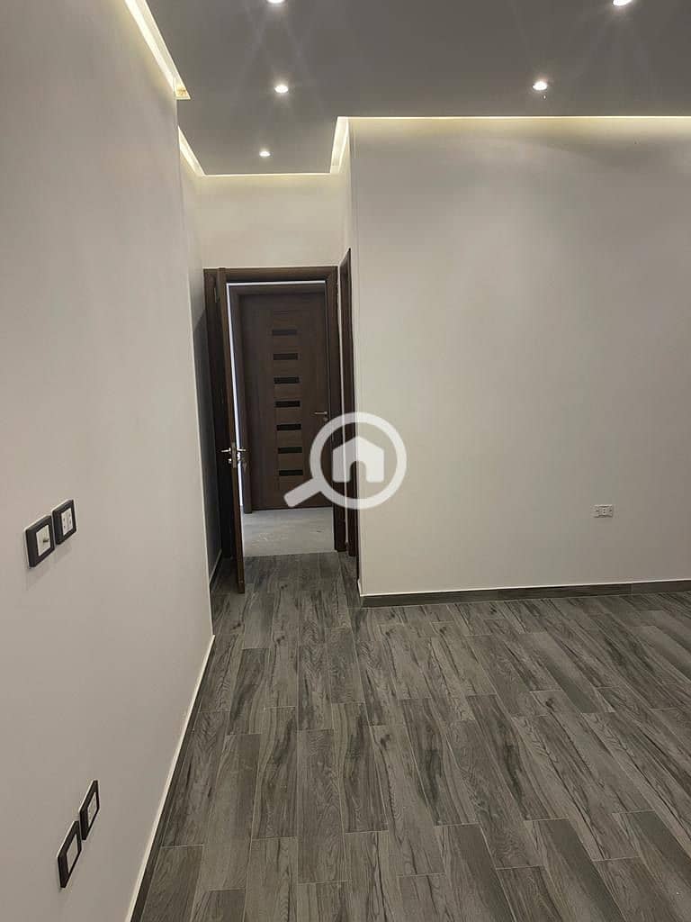 5 40d3839c-ea63-4550-bbf8-0c3bbe82af67. jpeg