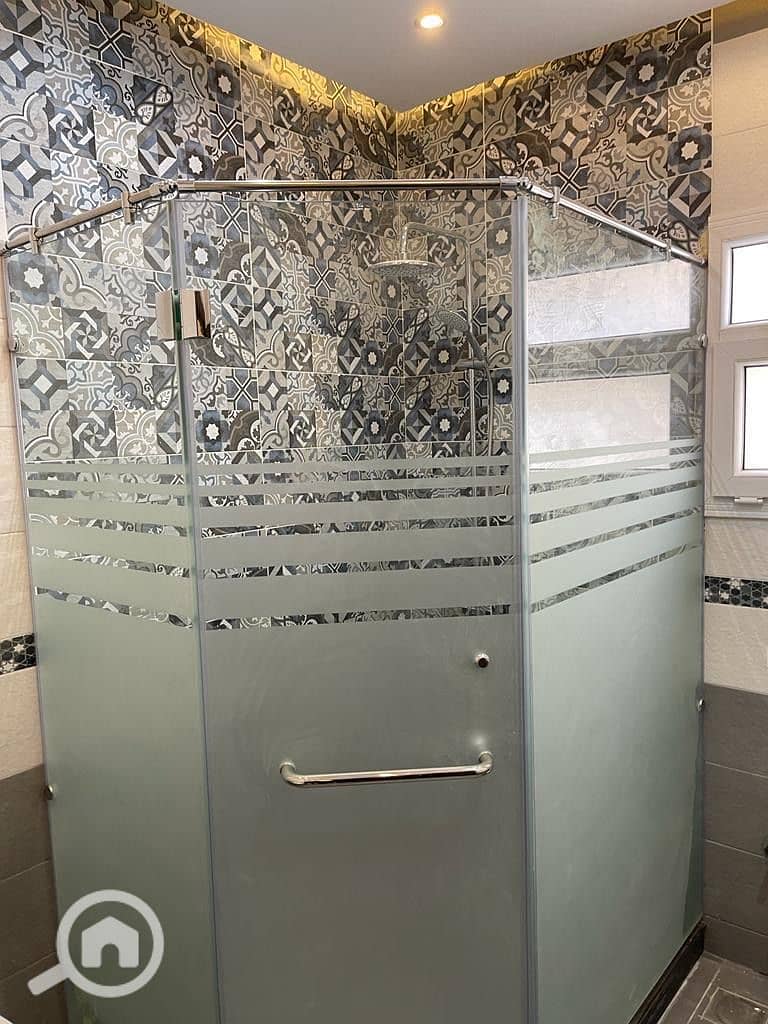 8 b823b13c-c415-46ef-a285-621bdeb767ef. jpeg