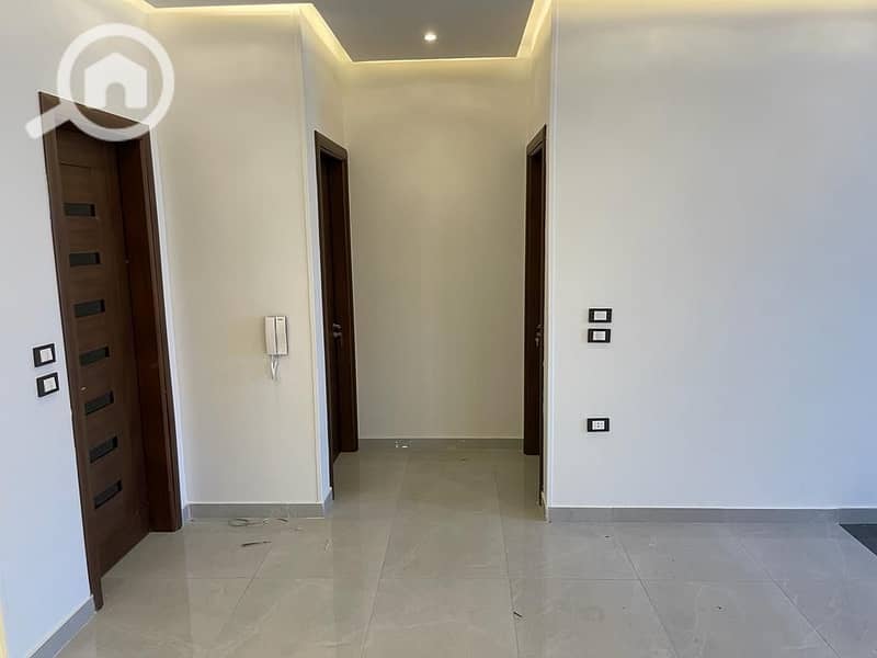 12 fd39edbd-7647-45ce-9dd6-7aa0d18bc3fb. jpeg