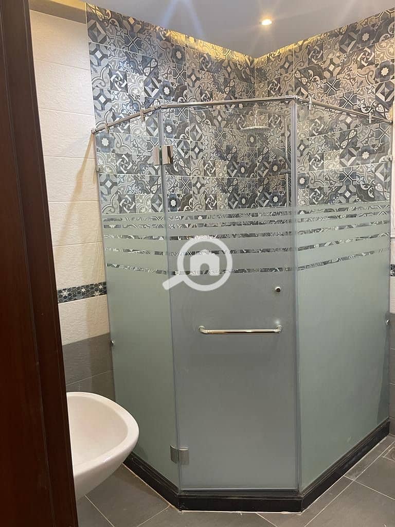 25 d6ea6355-20a3-4026-8e93-5a790f6390a3. jpeg