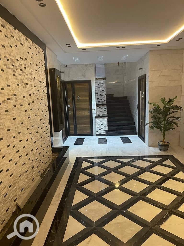 28 a6baf517-0c6a-4a3c-8652-345d32e6e5ff. jpeg