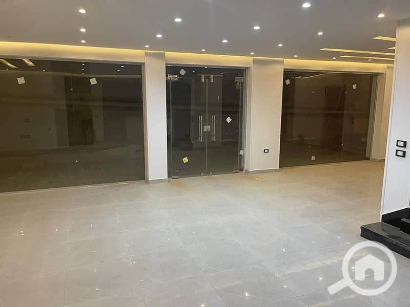 29 39d8429c-4fae-4e40-9d3d-58dff5a2eac2. jpeg