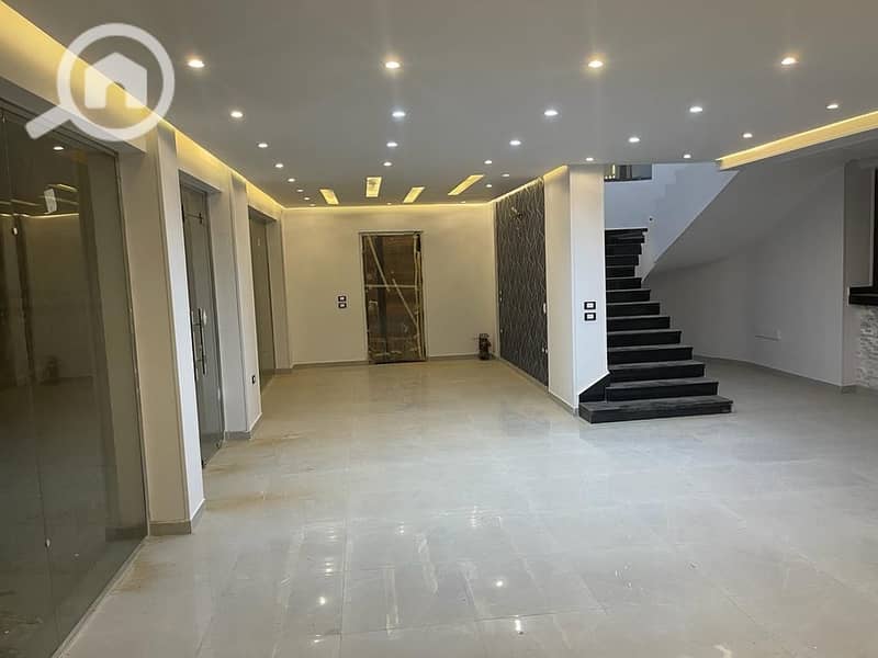 30 c1cb2c83-e9b7-47d1-9883-bbf5945b92af. jpeg