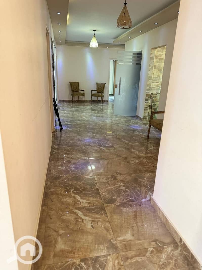 8 c4f617cb-f22e-4652-8327-8c421ddb07b9. jpeg