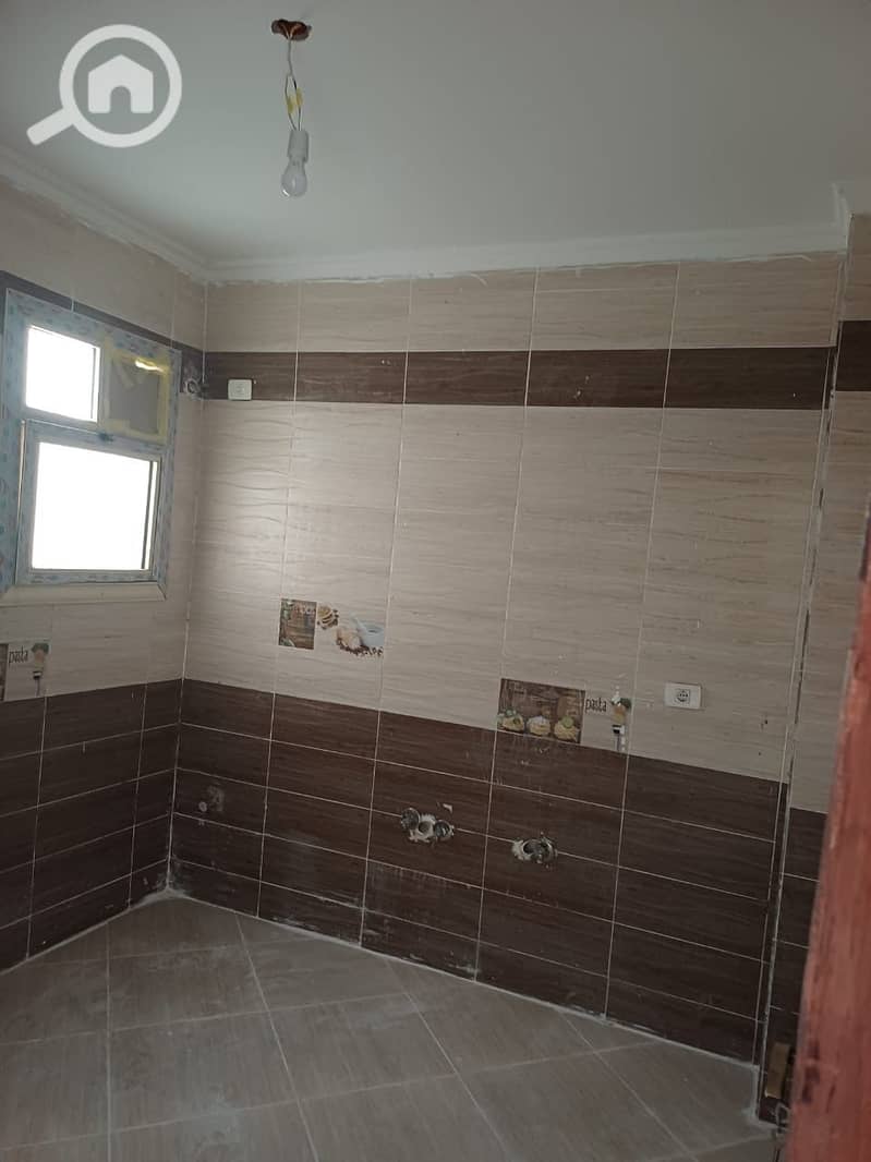 5 84c3f5f8-1af6-4975-b46d-306d98d2cf5d. jpeg