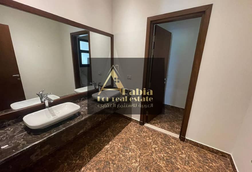 6 a74e2e90-d434-4280-be95-df93486322a7. jpg