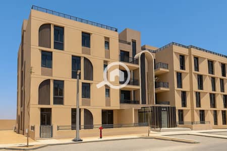 2 Bedroom Flat for Sale in Sheikh Zayed, Giza - assets_task_01k3gr1850e1krf7st7vr9w5hj_1756130113_img_0. jpg 2 Bedroom Flat for Sale in Sheikh Zayed, Giza - assets_task_01k3gr1850e1krf7st7vr9w5hj_1756130113_img_0. jpg