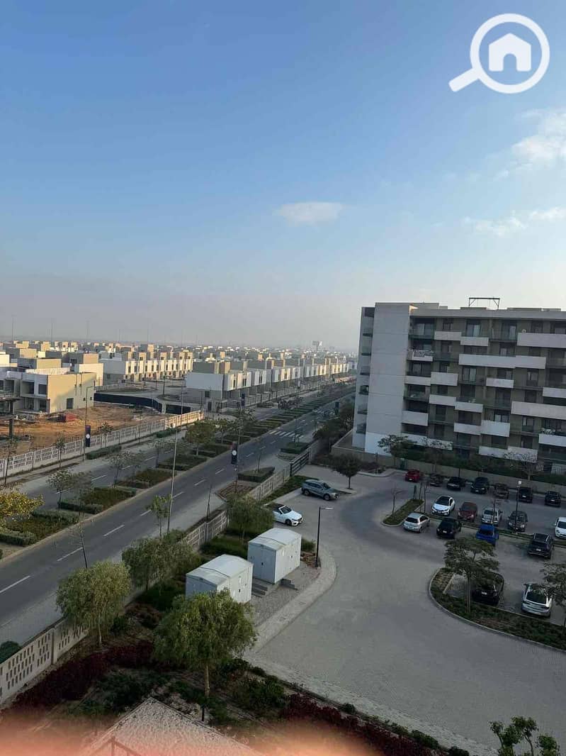 2 cdd0dbf1-f040-45ed-8a45-f4e5a2aba4f0. jpg