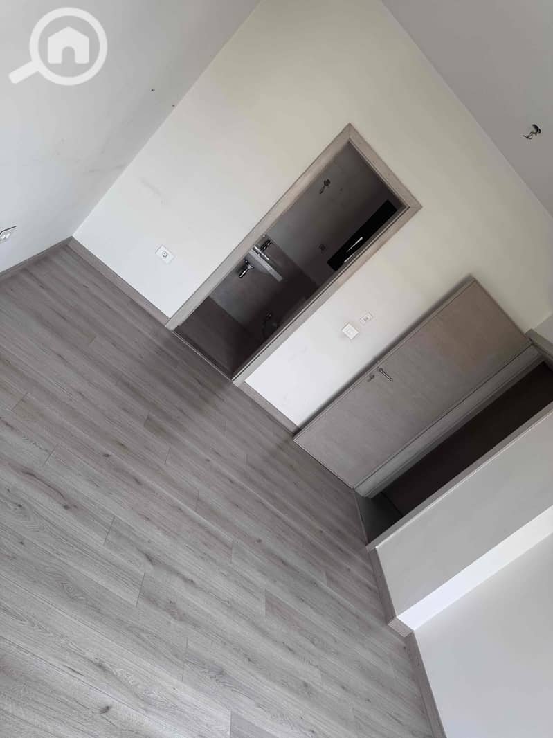 8 8409d673-6952-4761-bc4e-3c901571f9fa. jpg