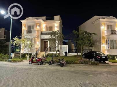 4 Bedroom Villa for Sale in New Cairo, Cairo - 544746758_122134499594879563_5134343322473207447_n - Copy. jpg 4 Bedroom Villa for Sale in New Cairo, Cairo - 544746758_122134499594879563_5134343322473207447_n - Copy. jpg