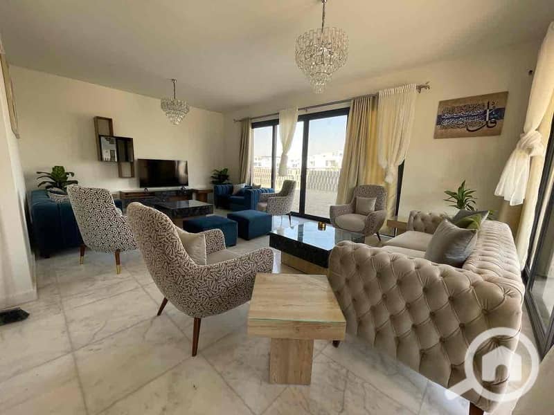 4 197e6a56-ce84-4eb5-ade2-6e5a1ec88f50. jpg