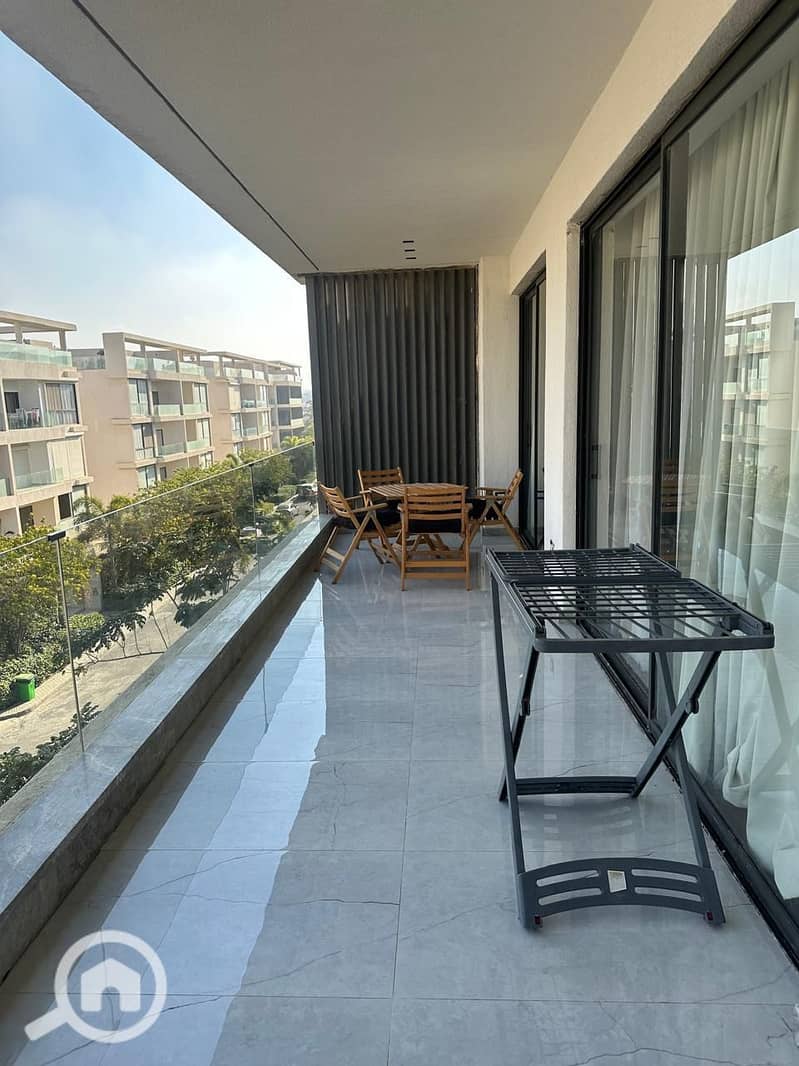 4 e5bcdc80-abd4-4ae6-9b10-eada081ee5b2. jpg