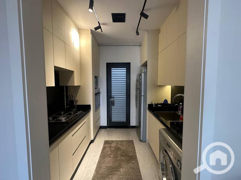 5 3a558d72-3b16-4502-97b6-0bf6b098ac61. jpg