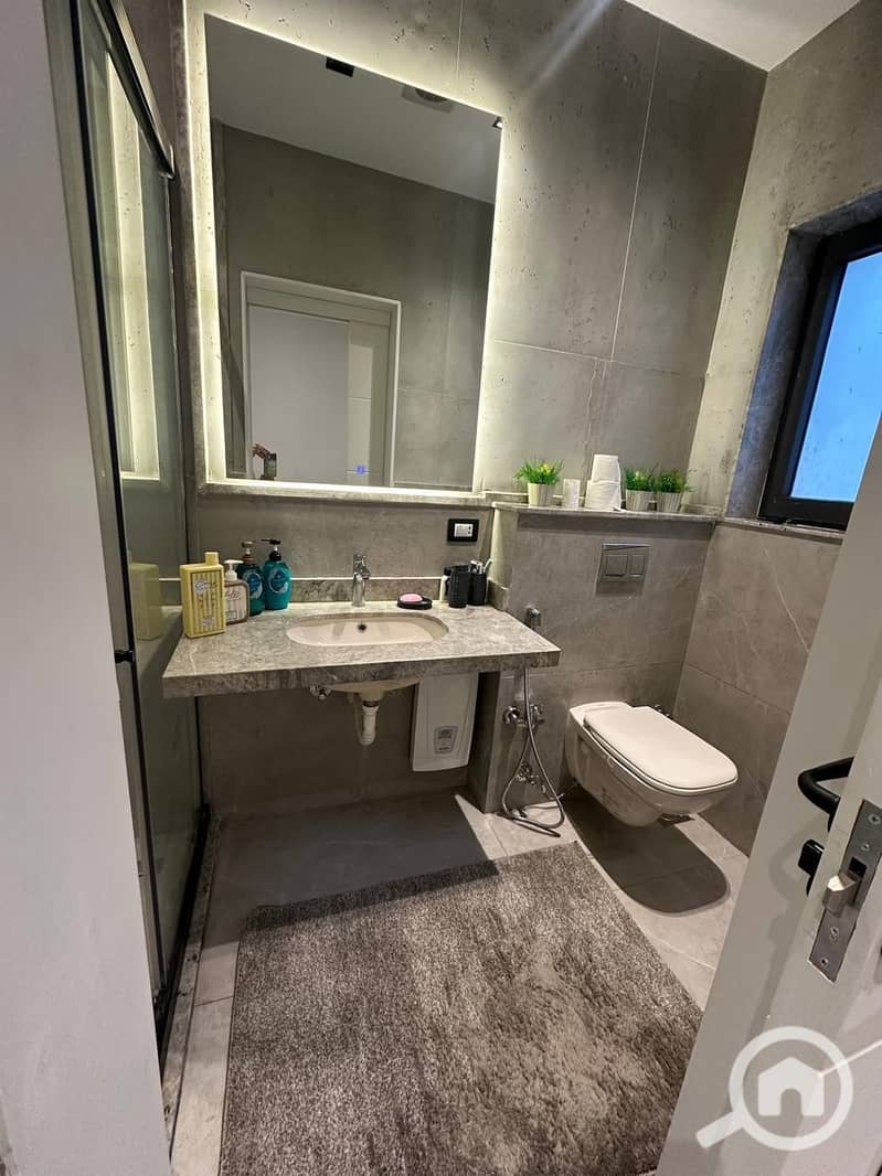 10 06280fe3-19b6-499f-9211-211a6151fac3. jpg