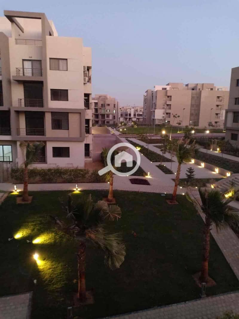 4 7b517f81-ddc1-49e2-b8db-4d5443fee5d5. jpg