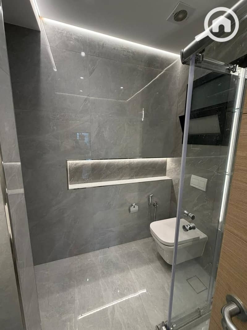 4 4480a4c2-5c1a-468e-9e76-92ecdc1060b3. jpg