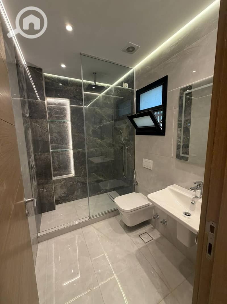 5 5da793ac-359a-45f1-9f98-a9ef37152a2f. jpg