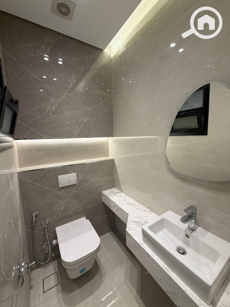 14 deb677bc-9596-4a8e-8888-309c6961cdea. jpg