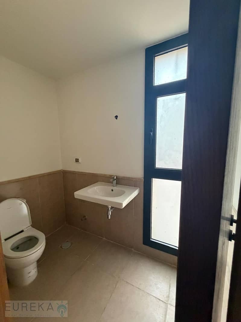 10 WhatsApp Image 2025-11-13 at 11.46. 35 AM. jpeg