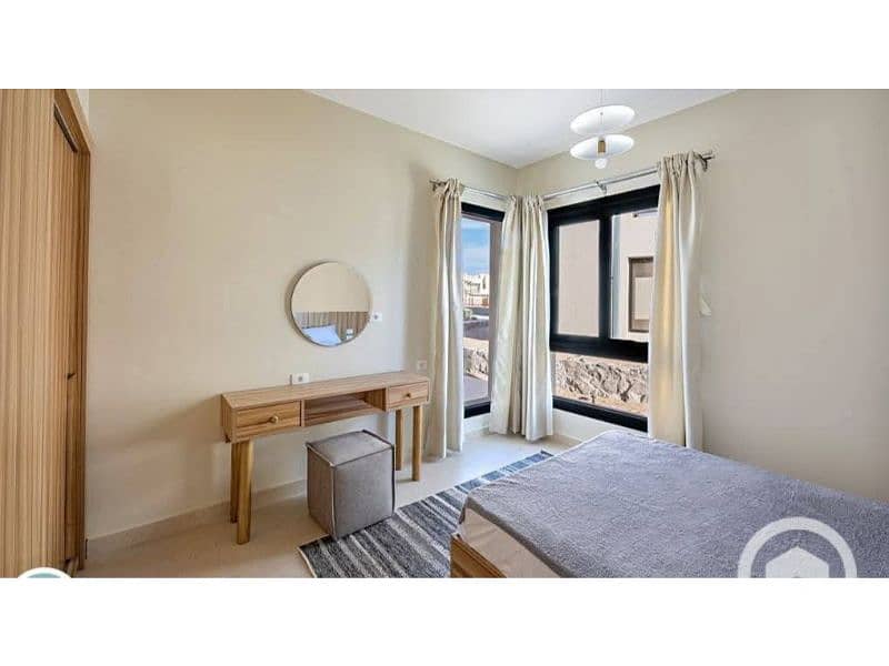 9 558910727_2220325485132521_3786534774640485510_n. jpg