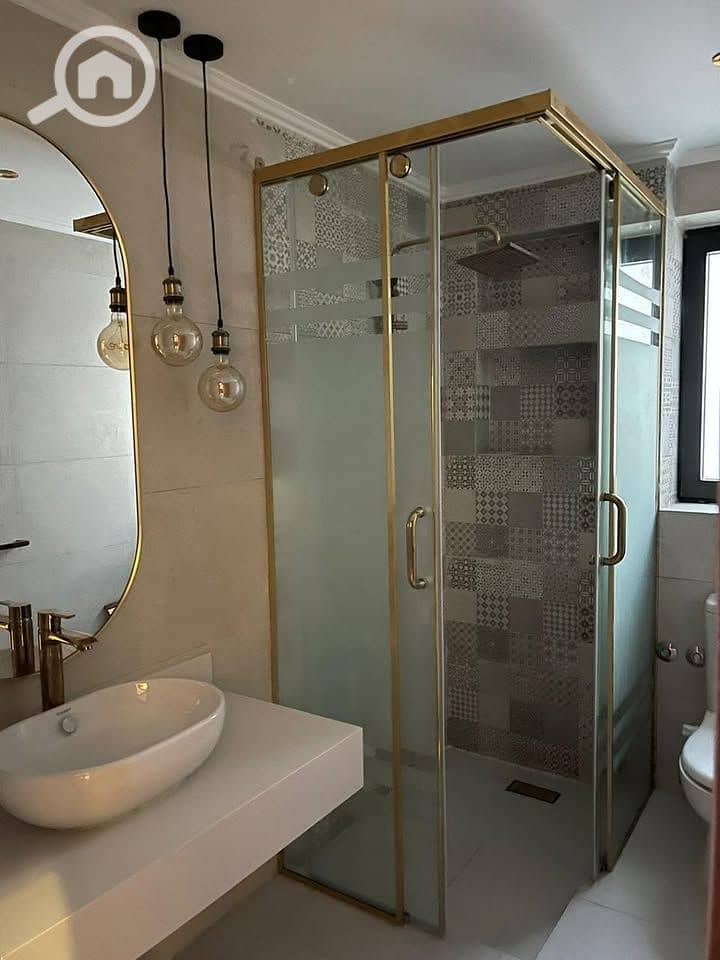 3 1a03ed3a-c787-47f5-9fba-5f7623193d67. jpg