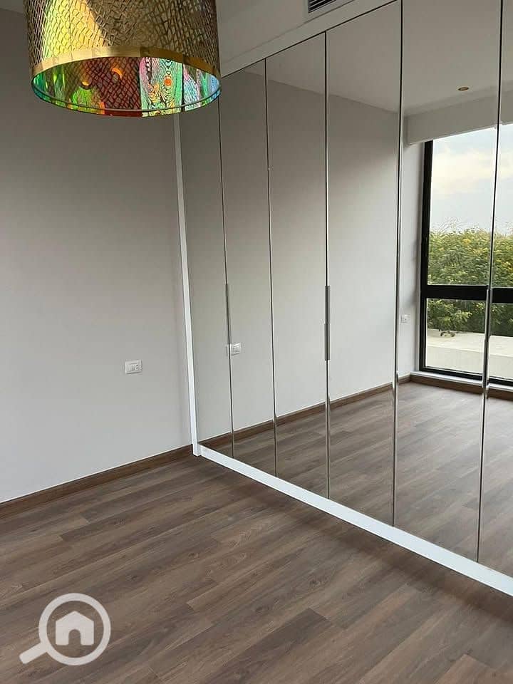 14 ecd30d2b-9e2f-4ded-bce4-507f0d137c54. jpg