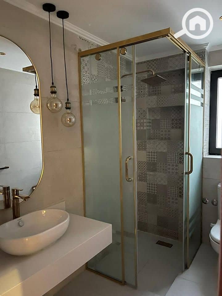 3 1a03ed3a-c787-47f5-9fba-5f7623193d67. jpg