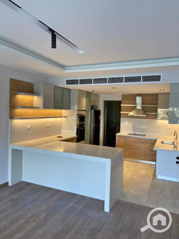 6 40f70471-7907-4f4a-8816-142a6f7d6711. jpg