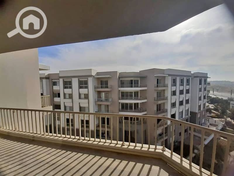 9 4142fd5d-e90c-4723-87cd-d77cbe92b8e4. jpg