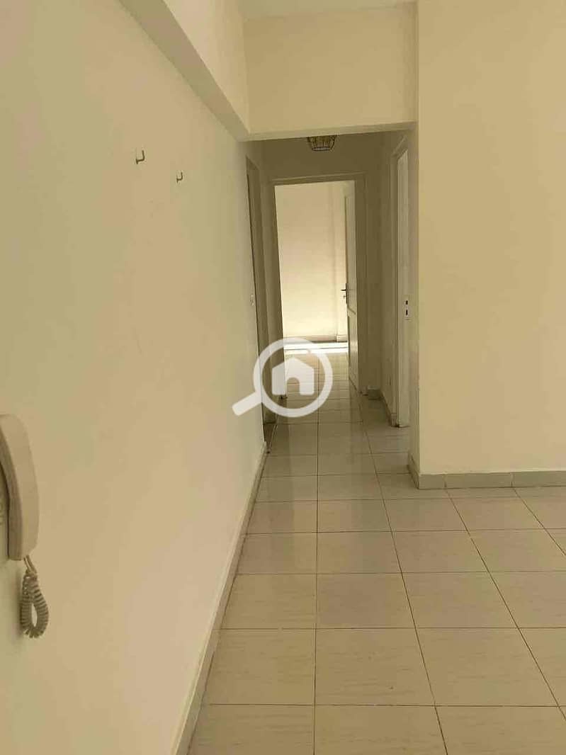 2 69e1a2c6-3d35-4c06-ab1d-2f1cd058ccb1. jpg