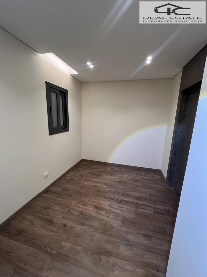 7 WhatsApp Image 2025-11-16 at 6.41. 50 PM (1). jpeg