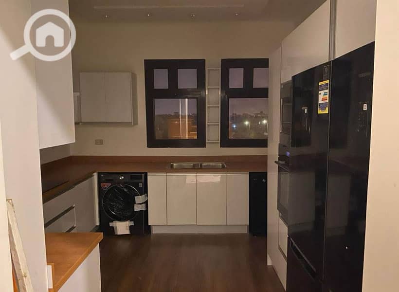 2 96009ef9-7d79-449b-9df4-77eac444e4b8. jpeg