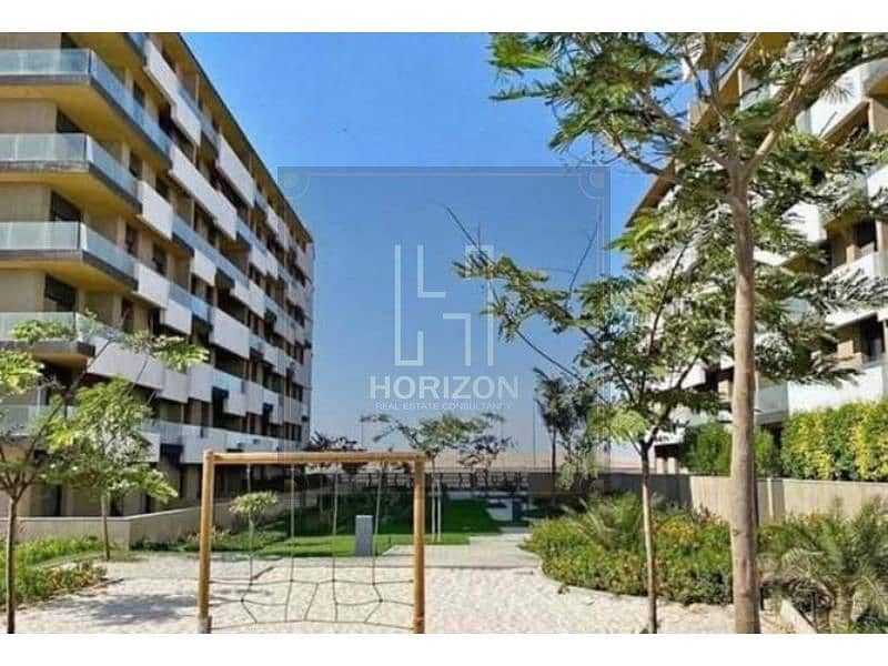 3 7665372-e5c73o. jpg