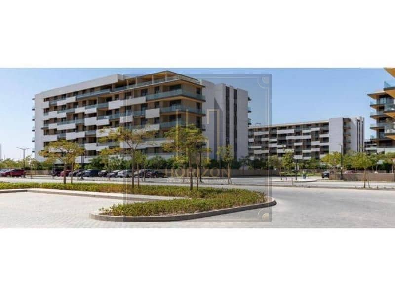 6 8253477-b7ab7o. jpg