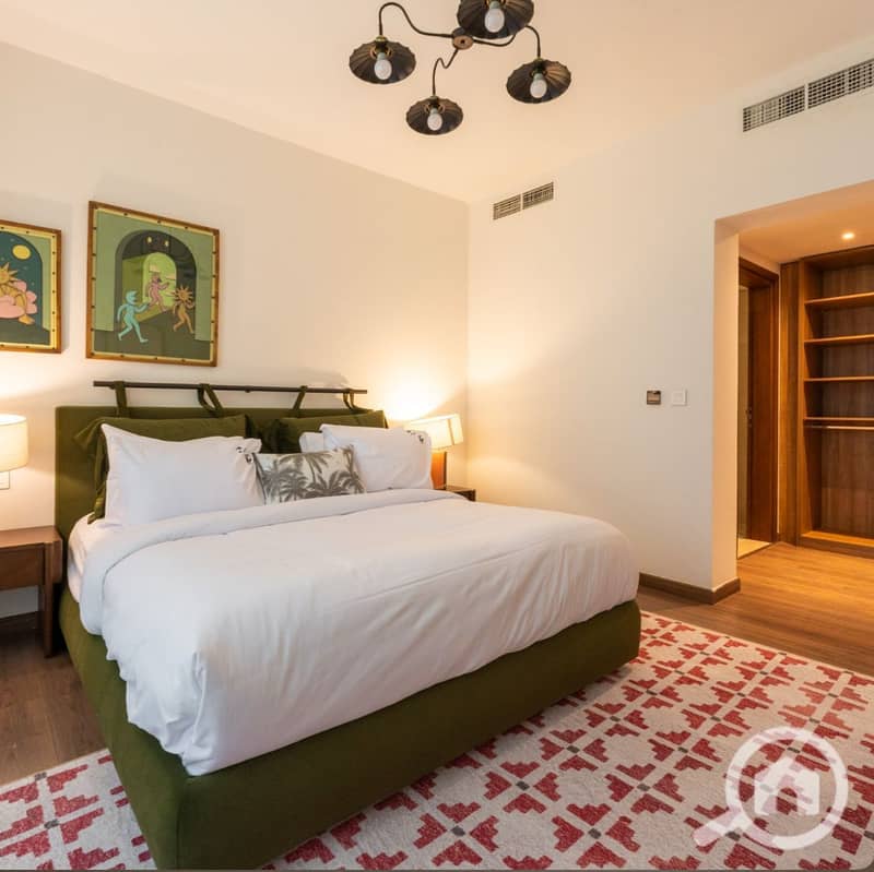 8 146a45da-a975-49a6-8f27-009434b4cc4d. jpg