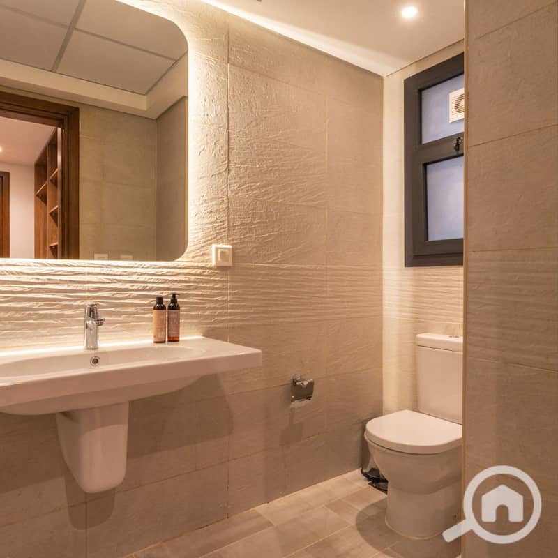 11 694c33f5-9256-4d84-8594-7fd32b0102dd. jpg