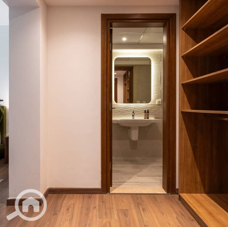 15 5743ad6d-76e3-44d9-877c-f6f69d676b5b. jpg