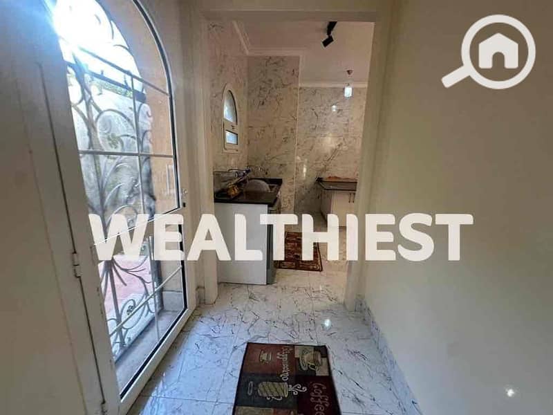 10 28d08c7c-d67a-43e2-9e9a-8c7bab465eb2. jpg